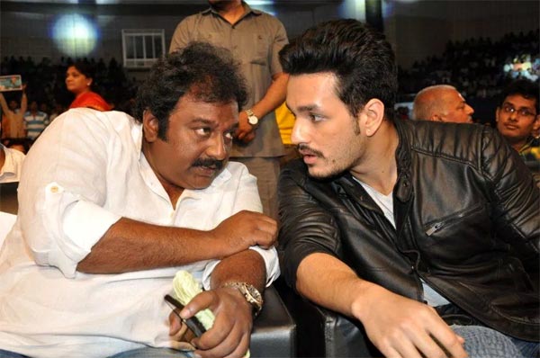 vv vinayak,akkineni akhil,nithin  వినాయక్ మీదే మొత్తం బరువేస్తున్న అఖిల్